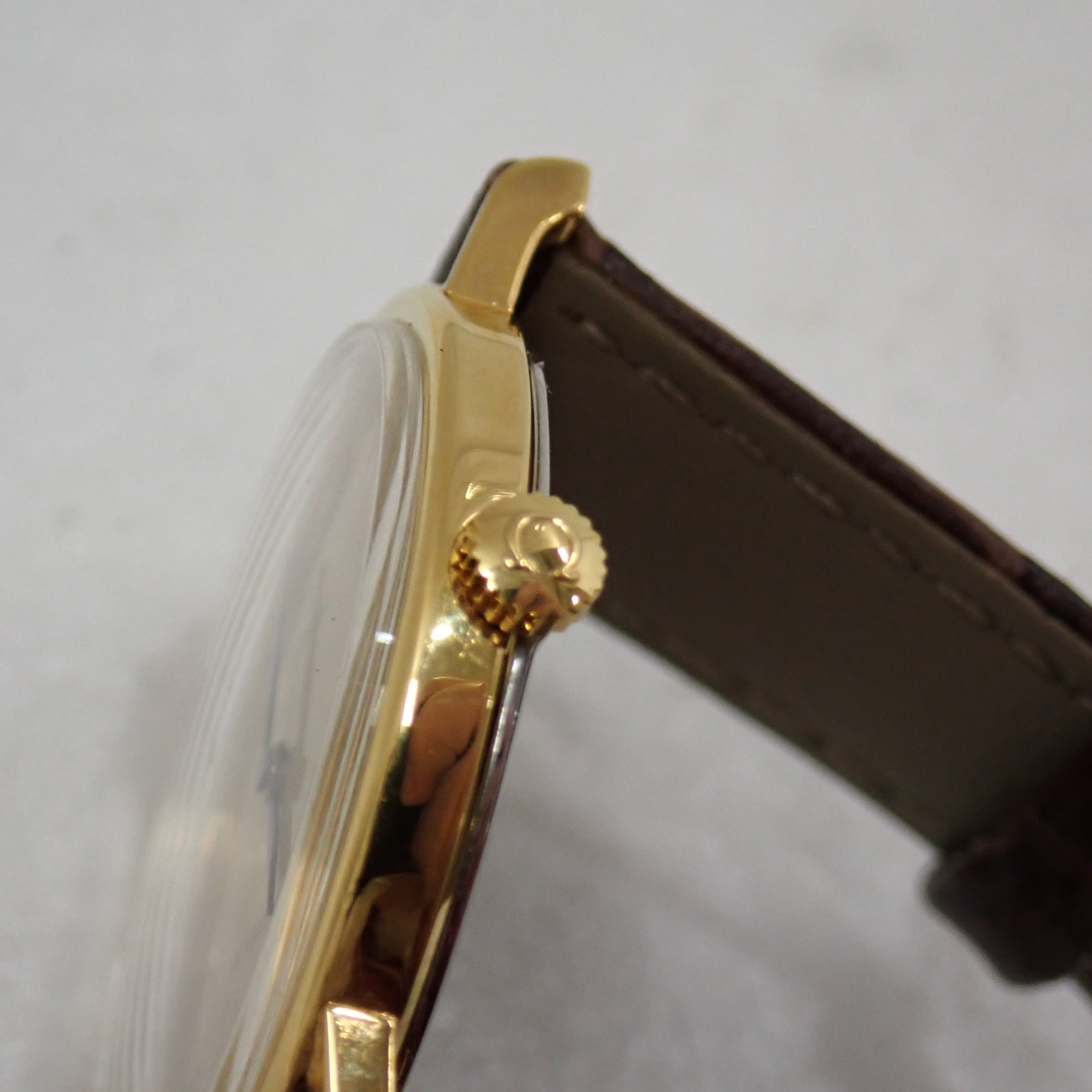 OMEGA De Ville レディースウォッチ ゴールドダイヤル ローマンインデックス クォーツ ヴィンテージ