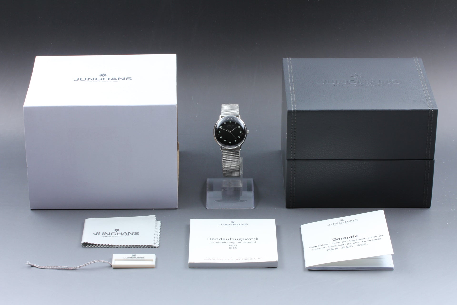 JUNGHANS バウハウス ﾏｯｸｽﾋﾞﾙ ドイツ製 高級ミニマルデザイン｜サファイアクリスタル｜メッシュベルト メンズ