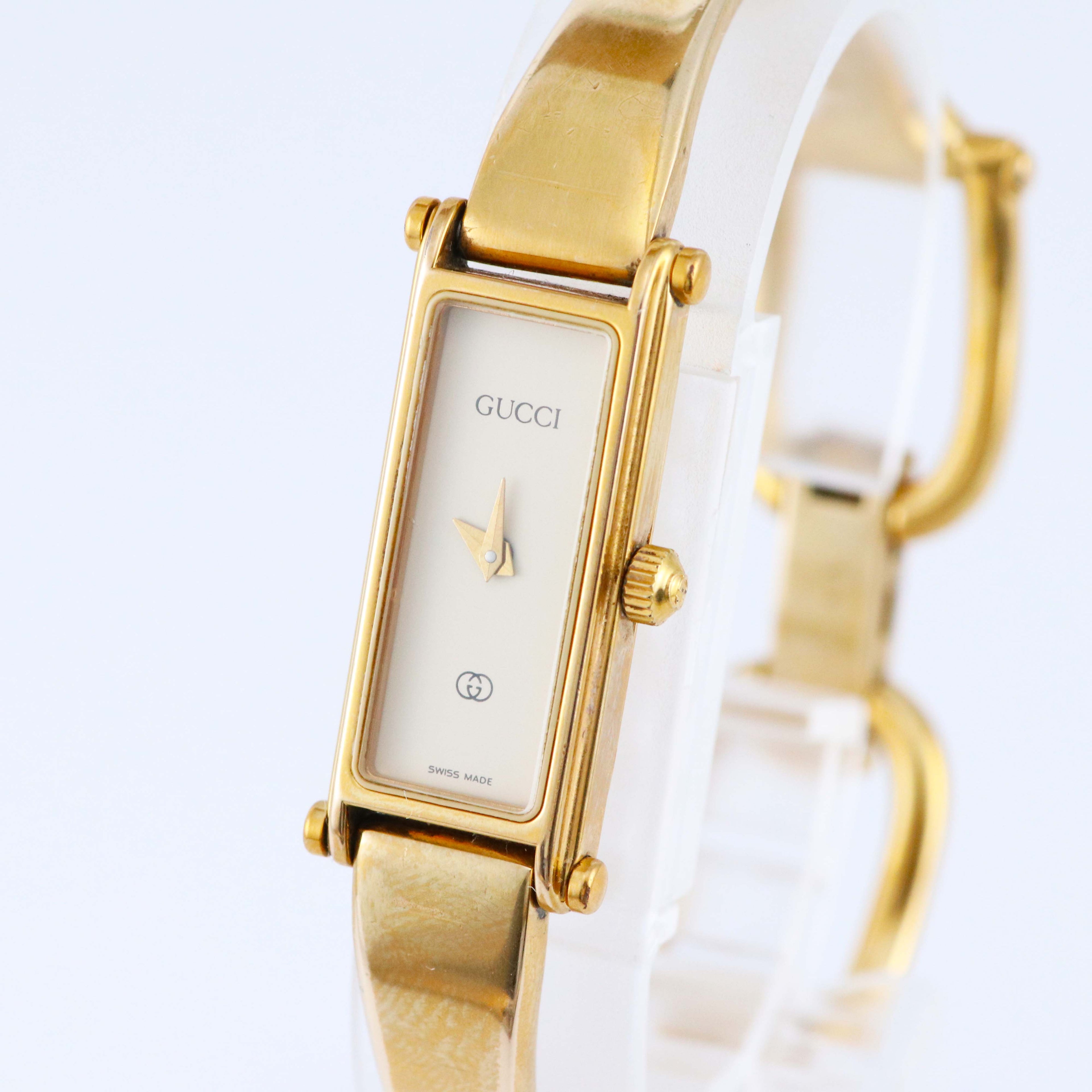 Vintage Gucci 1500L Gold Bracelet Watch – Swiss Made, 1990s