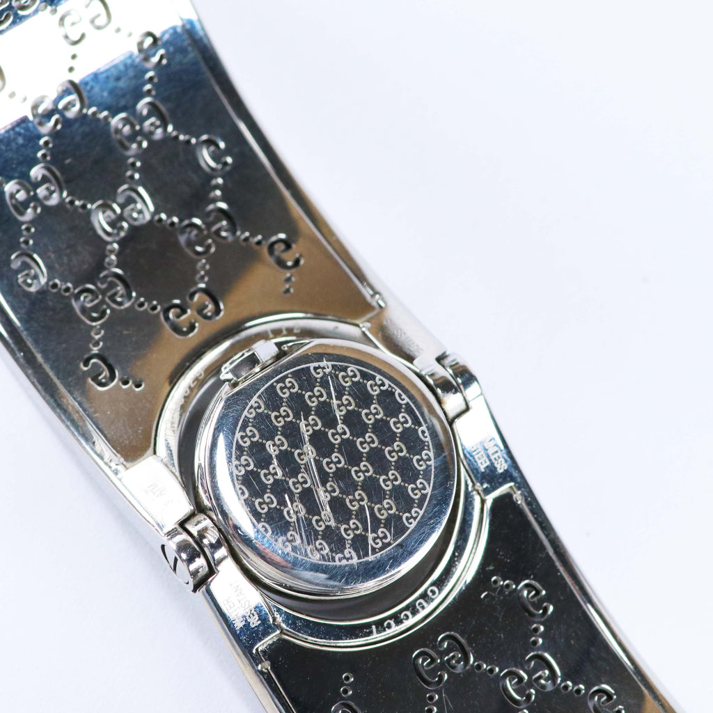 GUCCI ヴィンテージ バングルウォッチ レディース シルバー GG柄 スイス製 クォーツ 約23mm