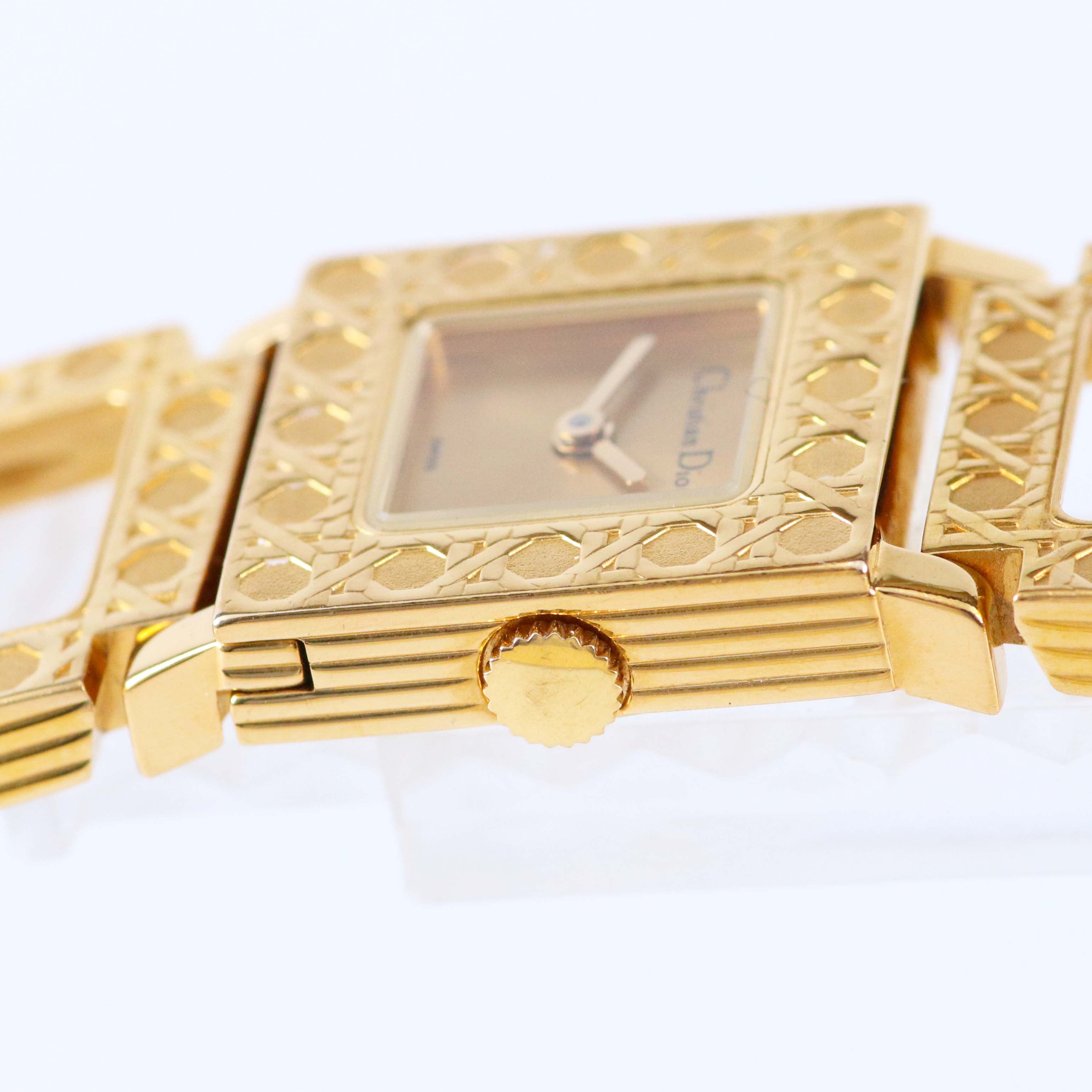 Christian Dior ヴィンテージ ゴールド スクエアウォッチ D60-159 レディース スイス製 19mm