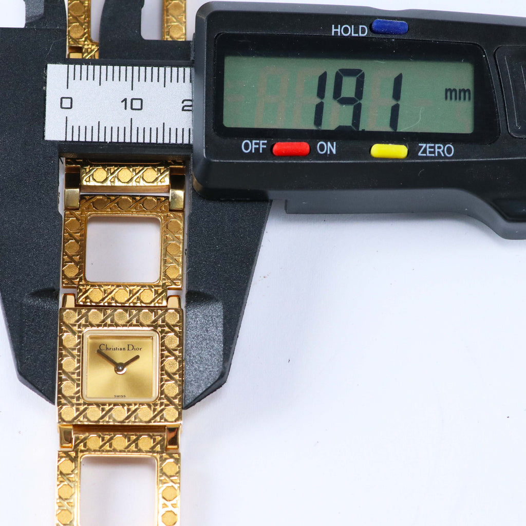 Christian Dior ヴィンテージ ゴールド スクエアウォッチ D60-159 レディース スイス製 19mm
